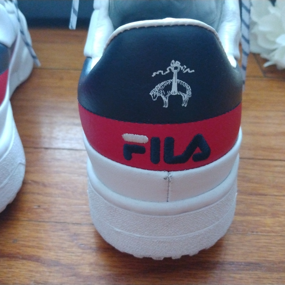 NIB Brooks Brothers Fila Special Limited Edition Women's Sneakers/ Shoes 8.5 - Picture 8 of 16